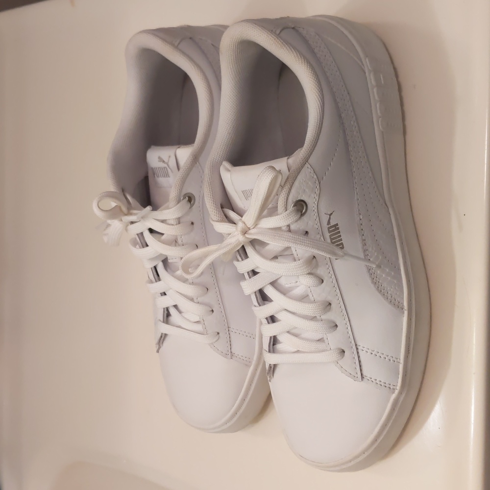 Puma Sneakers